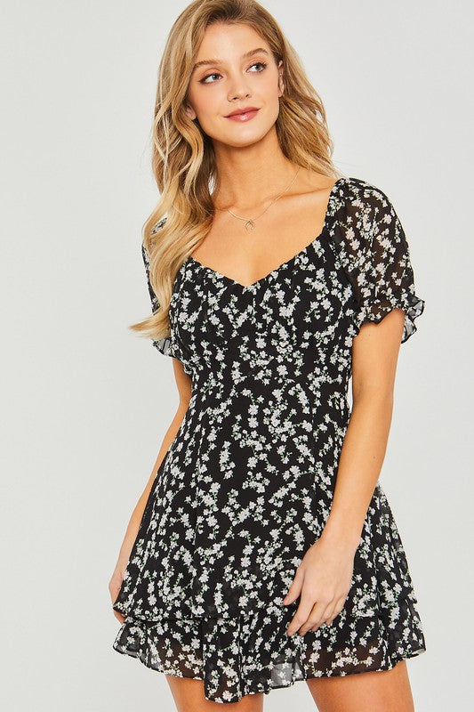 Woven Print Short Sleeve Tied Waist Romper