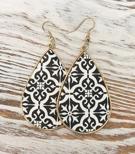 Black and White Geometric Print Leather Hanging Gold Earring