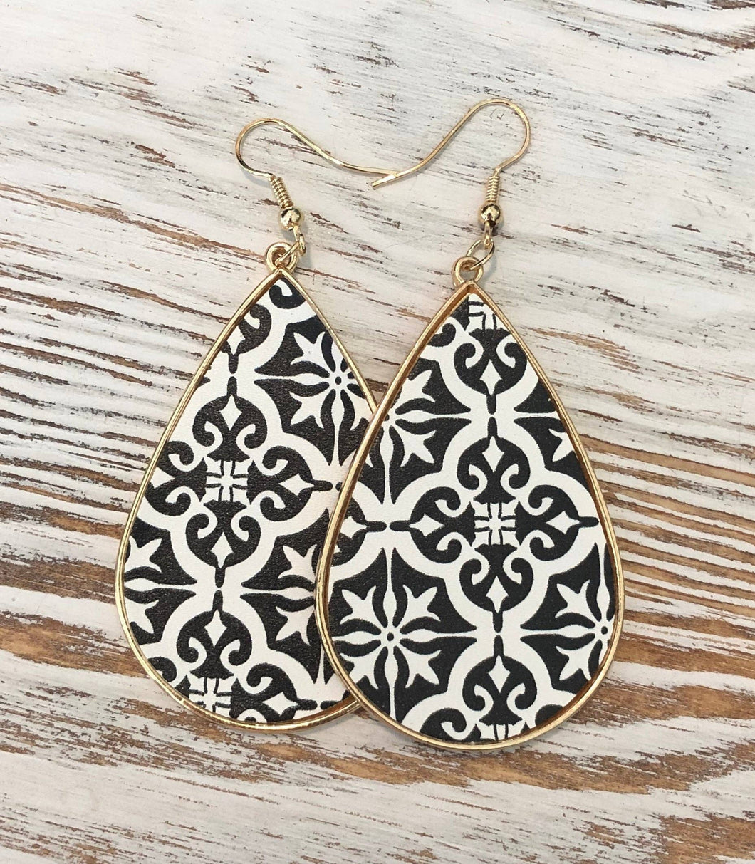 Black and White Geometric Print Leather Hanging Gold Earring