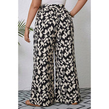 Load image into Gallery viewer, Animal Print Wide Leg Pant